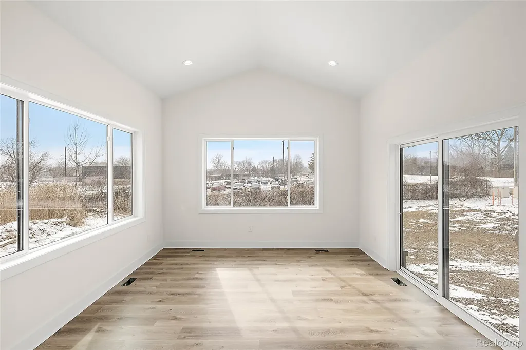 29700 Red Fox Lane Chesterfield Township MI 48047