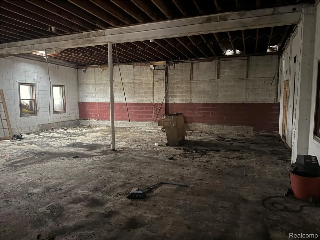 2800 15th Street Detroit City MI 48216
