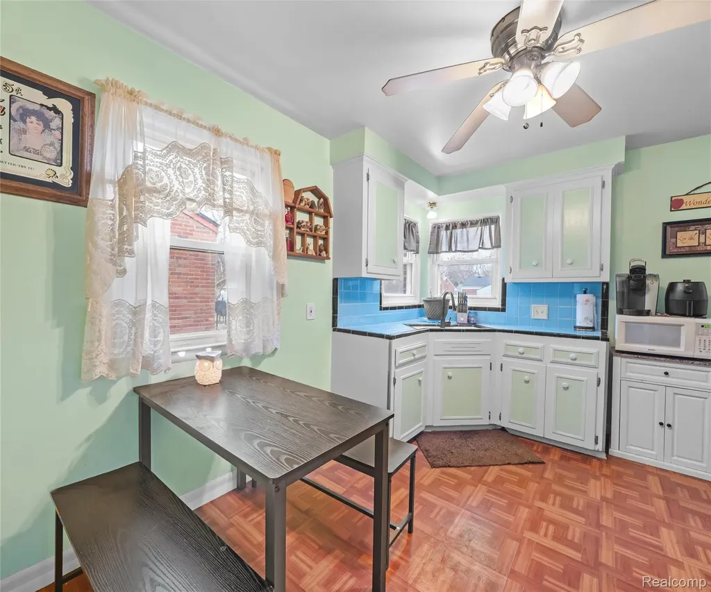 28940 Grandview Street Inkster City MI 48141