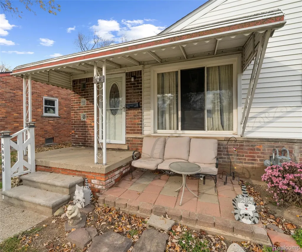 28940 Grandview Street Inkster City MI 48141