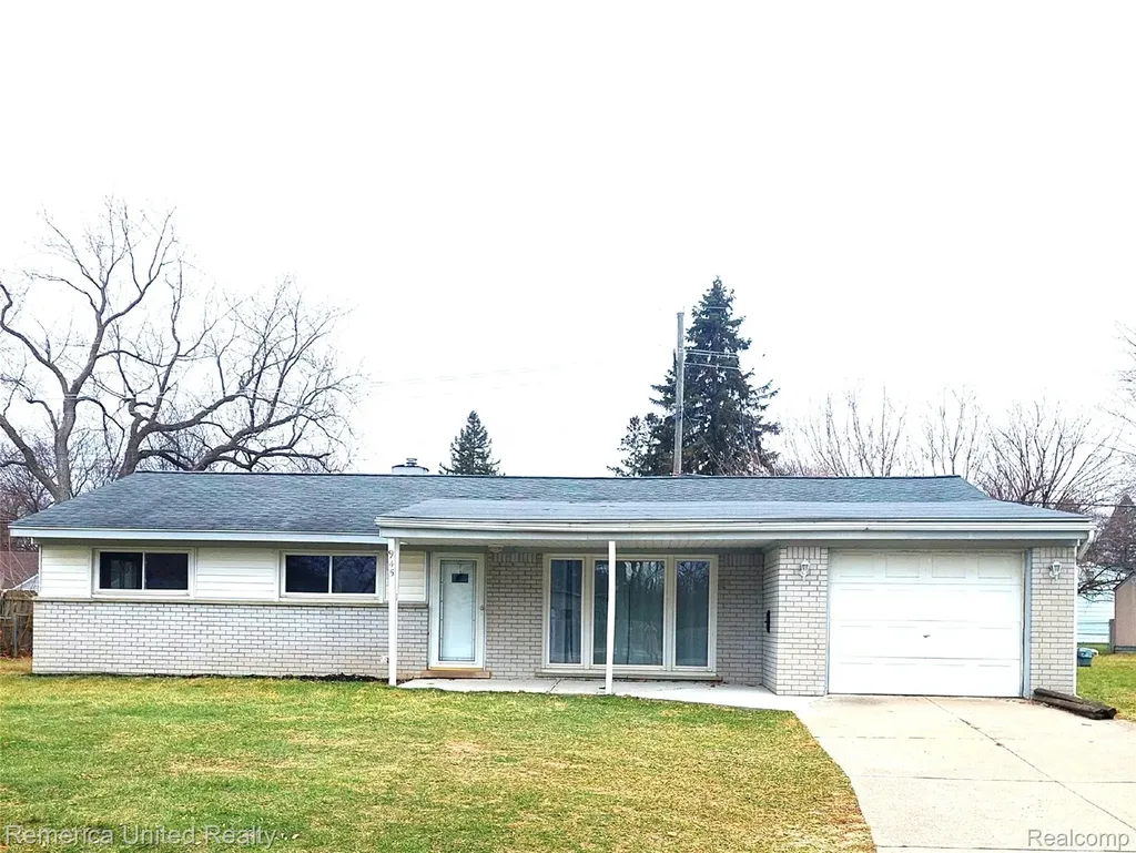 945 N Commerce Road Commerce Charter Township MI 48382