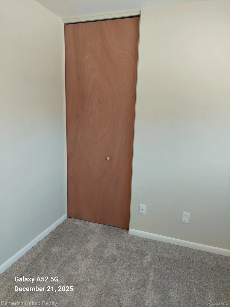 945 N Commerce Road Commerce Charter Township MI 48382