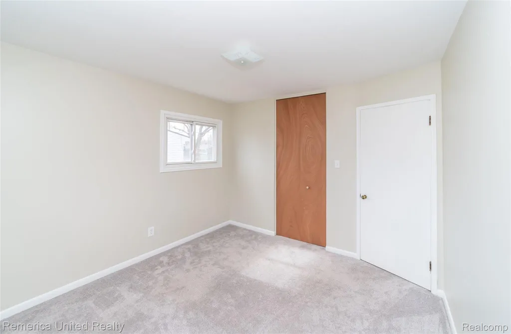 945 N Commerce Road Commerce Charter Township MI 48382