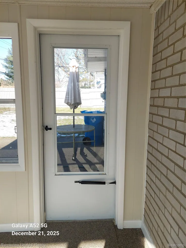 945 N Commerce Road Commerce Charter Township MI 48382