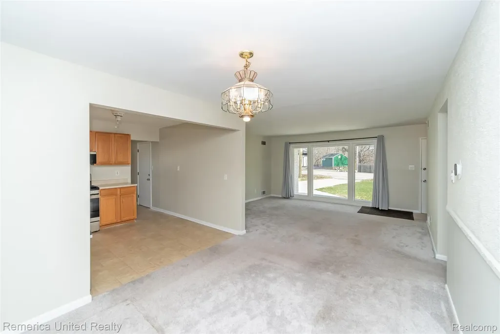 945 N Commerce Road Commerce Charter Township MI 48382