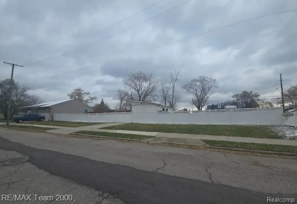 4511 9th Street Ecorse City MI 48229