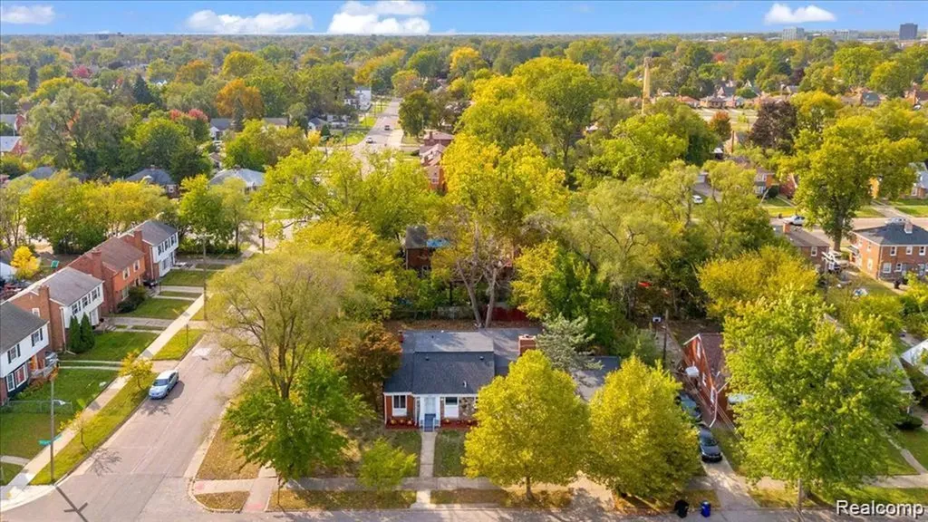 19909 Hartwell Street Detroit City MI 48235