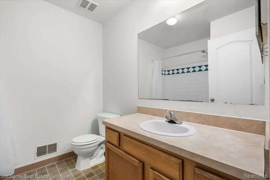 3399 Ewald Circle Detroit City MI 48238