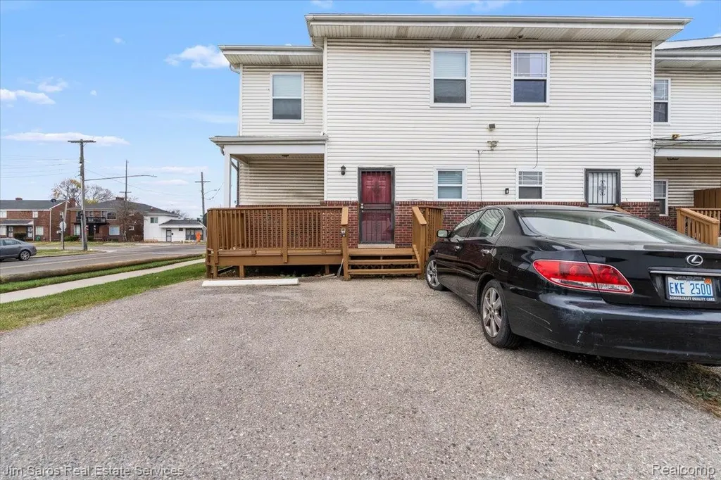 3399 Ewald Circle Detroit City MI 48238