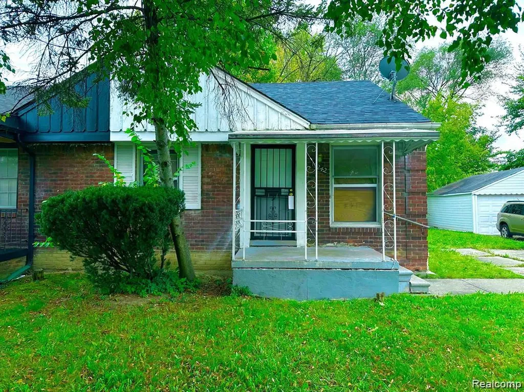19242 Moross Road Detroit City MI 48224