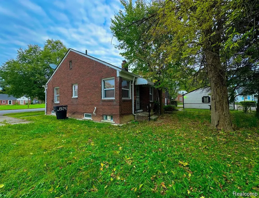 19242 Moross Road Detroit City MI 48224