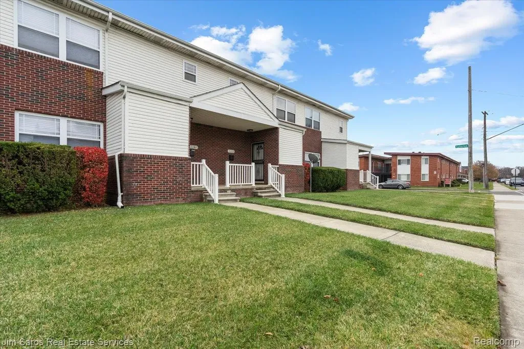 3387 Ewald Circle Detroit City MI 48238