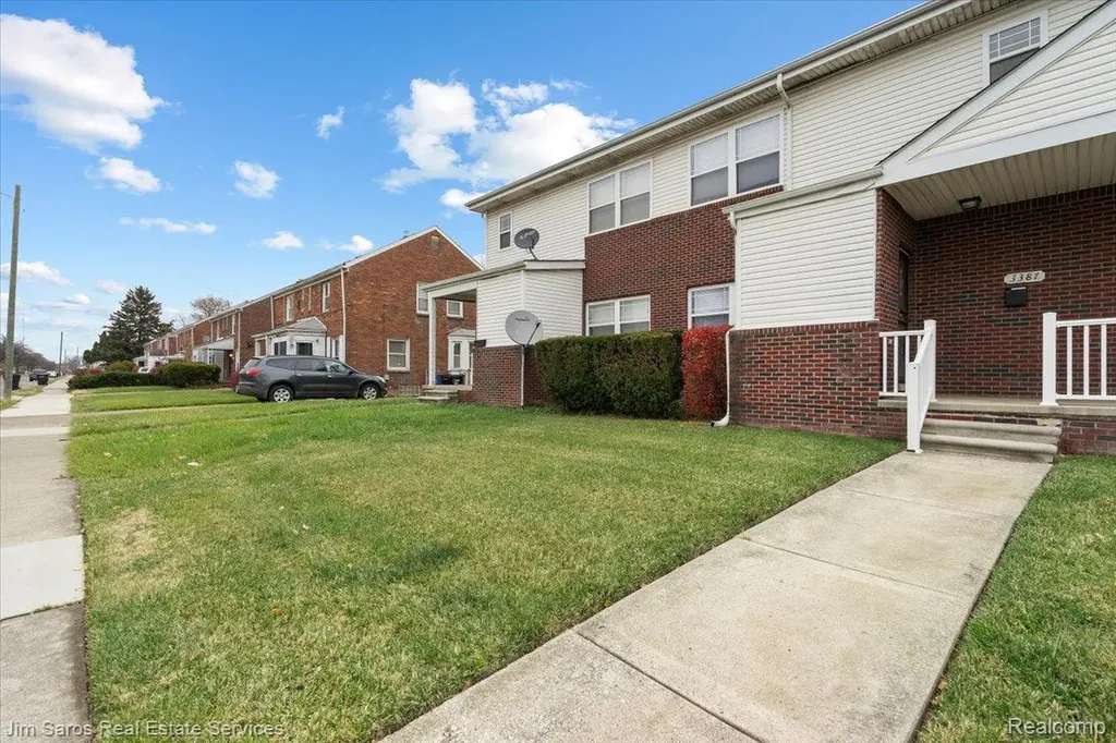 3387 Ewald Circle Detroit City MI 48238