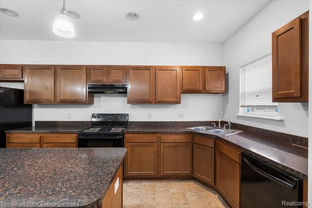 3387 Ewald Circle Detroit City MI 48238