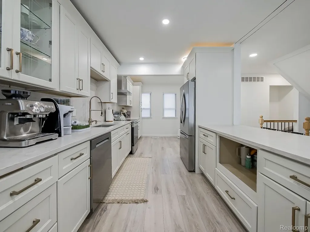 2957 Moon Lake Dr Drive West Bloomfield Charter Township MI 48323