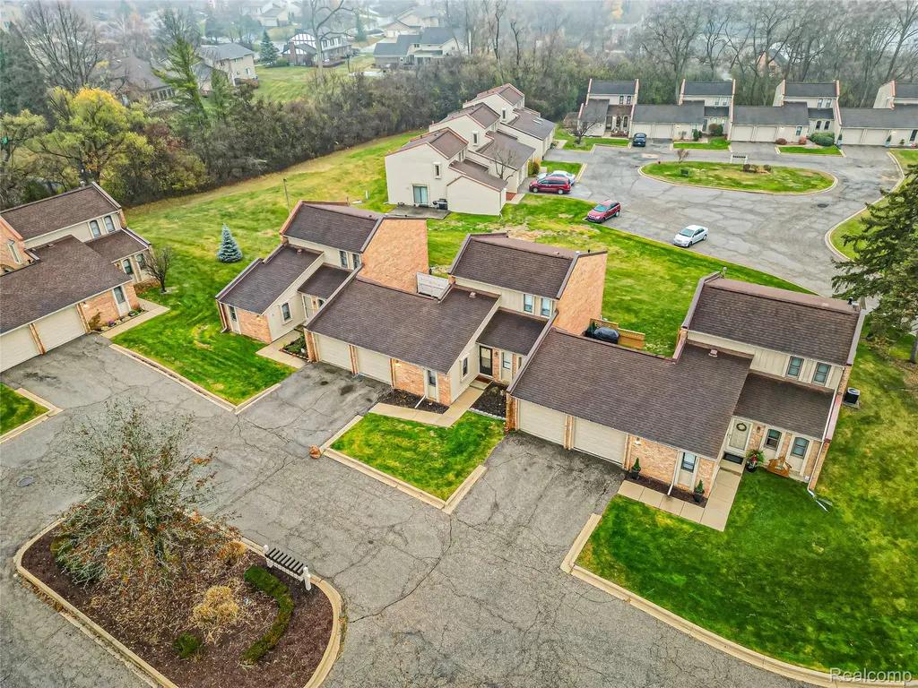 2957 Moon Lake Dr Drive West Bloomfield Charter Township MI 48323