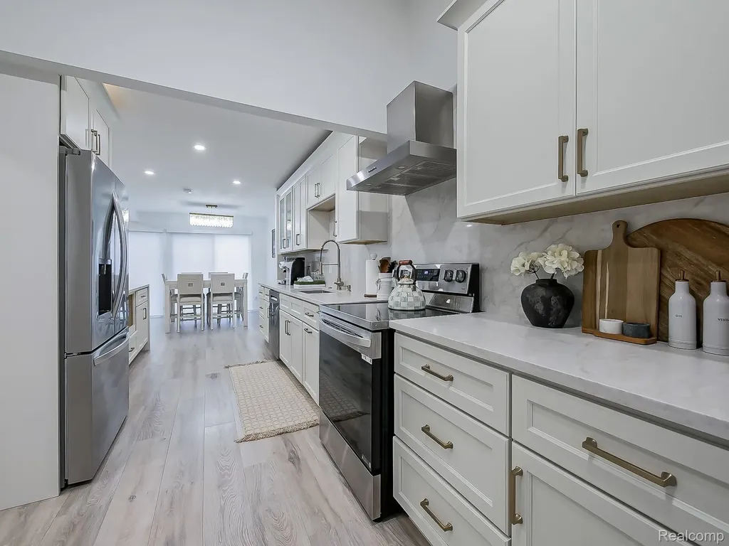 2957 Moon Lake Dr Drive West Bloomfield Charter Township MI 48323