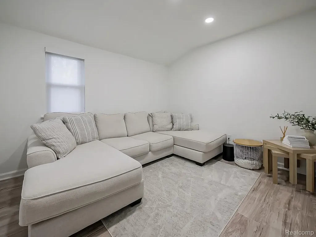 2957 Moon Lake Dr Drive West Bloomfield Charter Township MI 48323