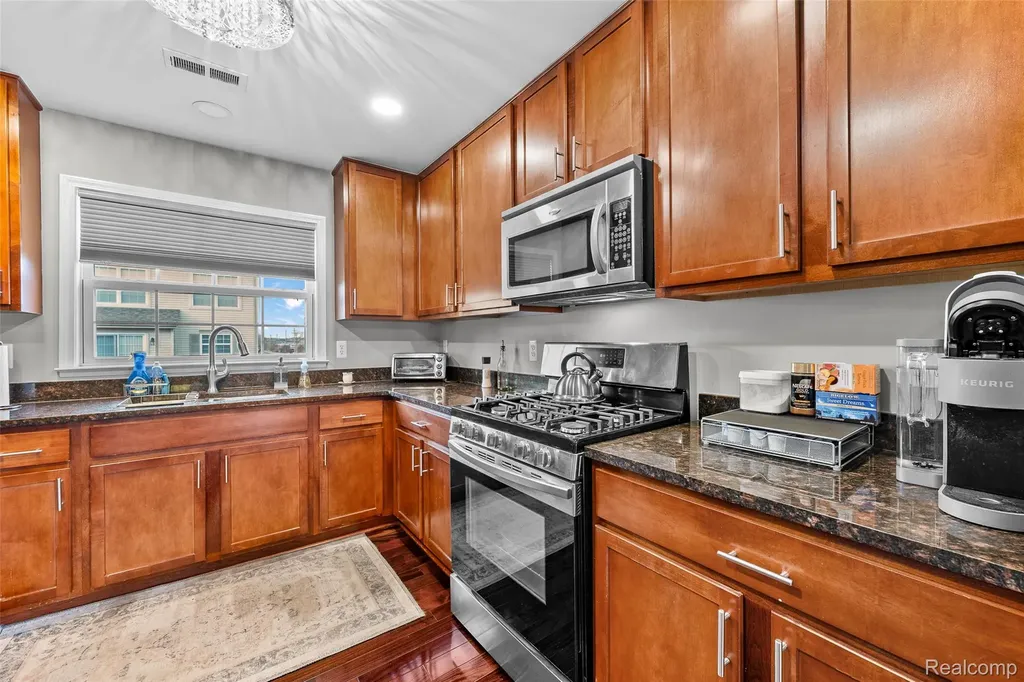 22200 Abbey Lane Dearborn City MI 48124