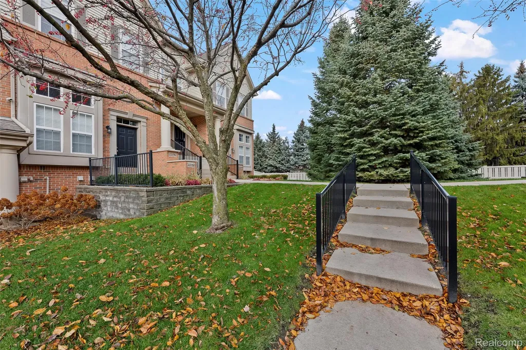 22200 Abbey Lane Dearborn City MI 48124