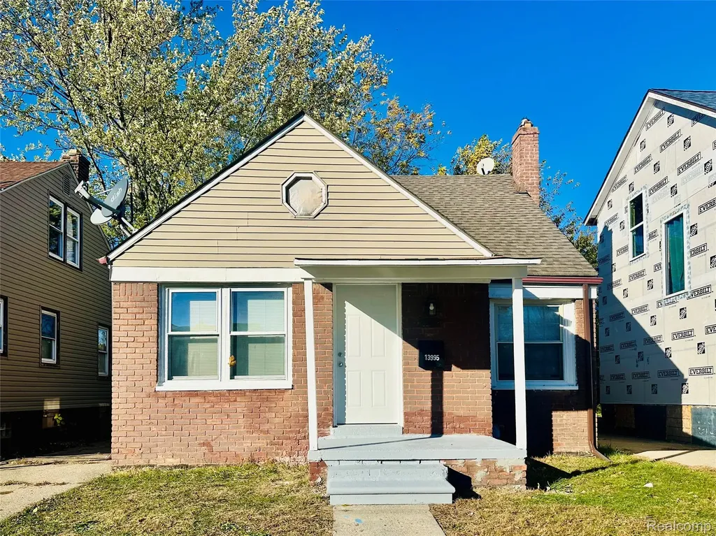 13995 Young Street Detroit City MI 48205