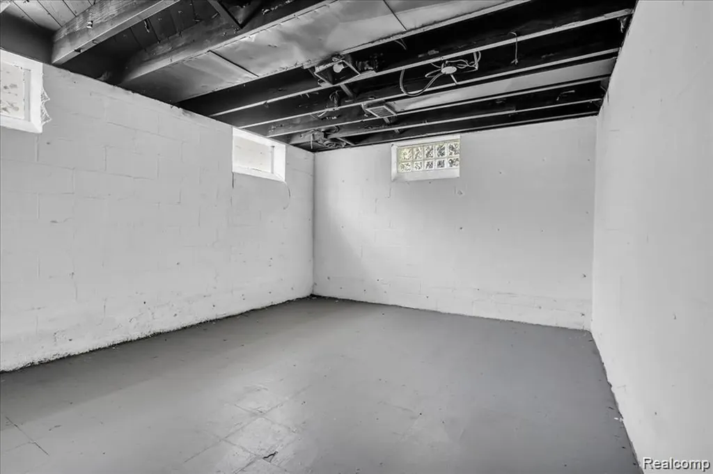 16111 Gilchrist Street Detroit City MI 48235