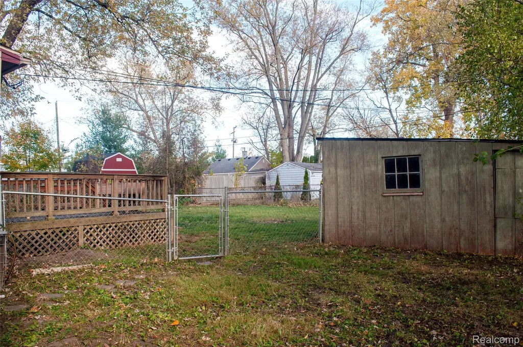 21370 Purdue Avenue Farmington City MI 48336