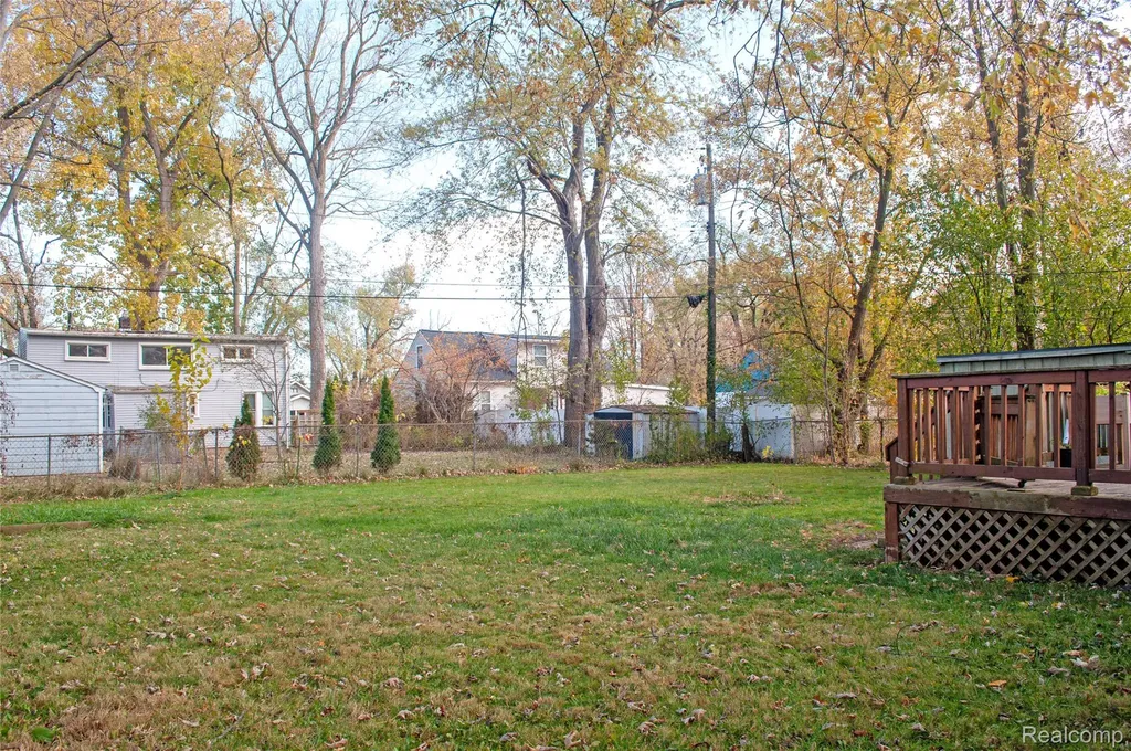 21370 Purdue Avenue Farmington City MI 48336