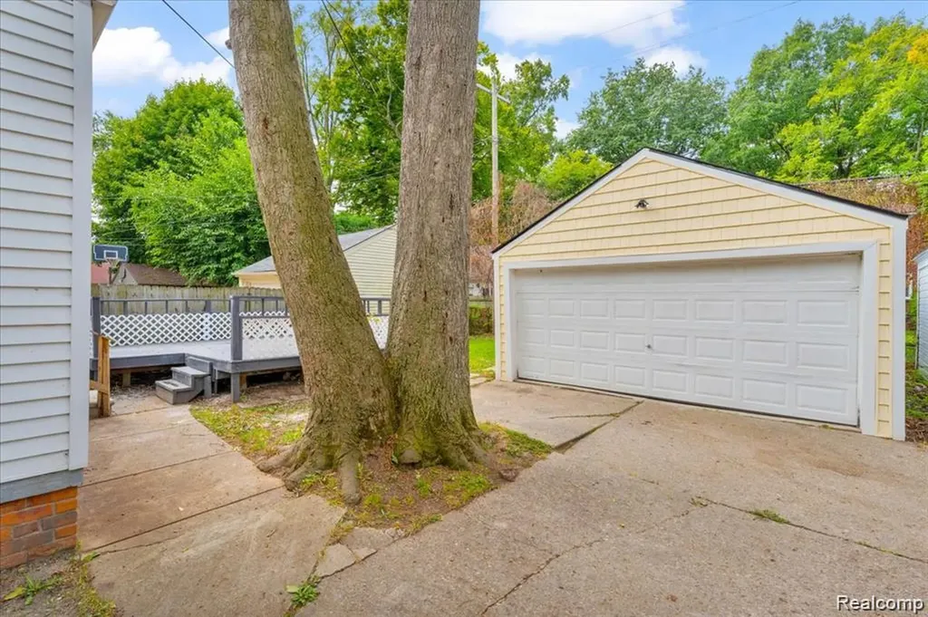 14393 Faust Avenue Detroit City MI 48223