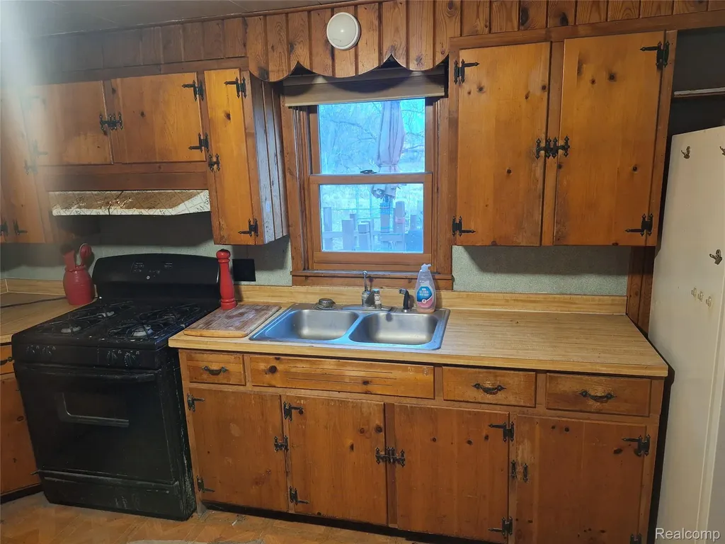 6921 Wegner Road Thomas Township MI 48609