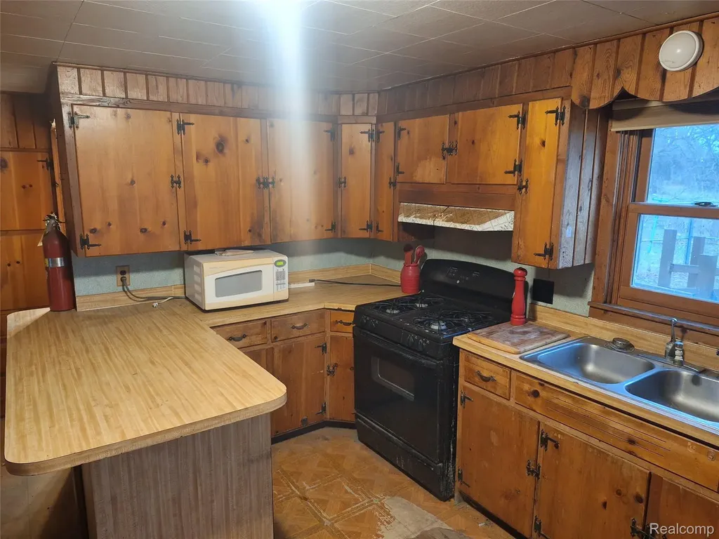 6921 Wegner Road Thomas Township MI 48609