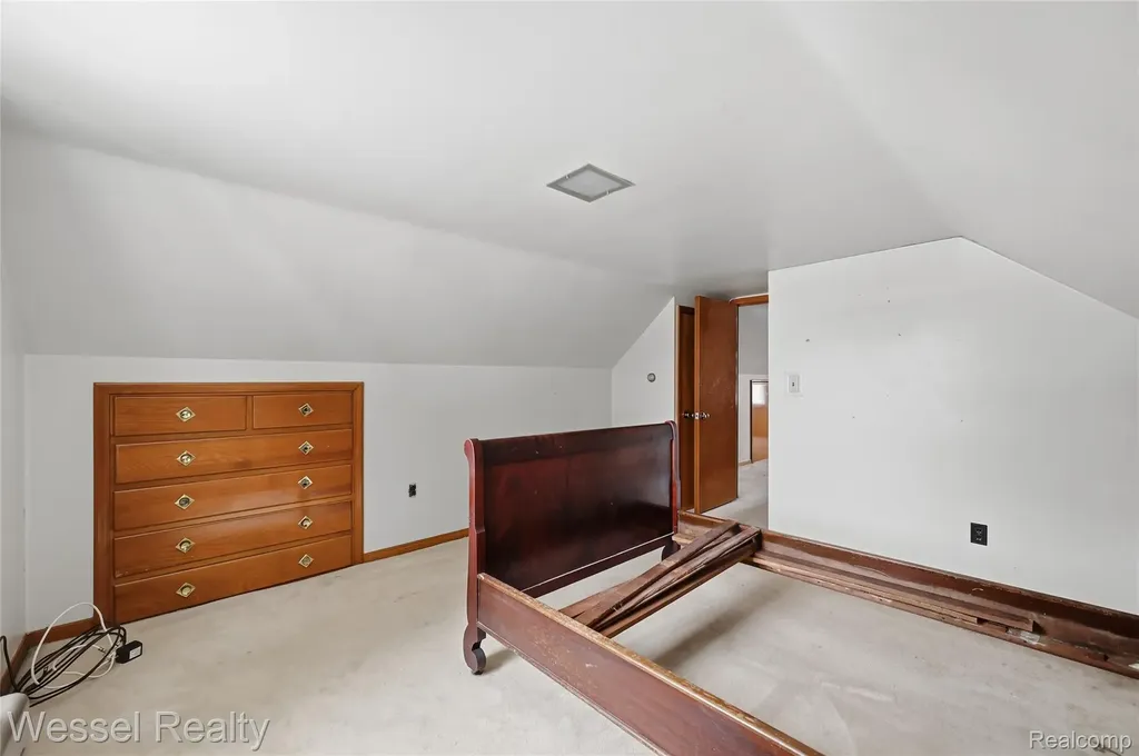 28771 Bunert Road Warren City MI 48088