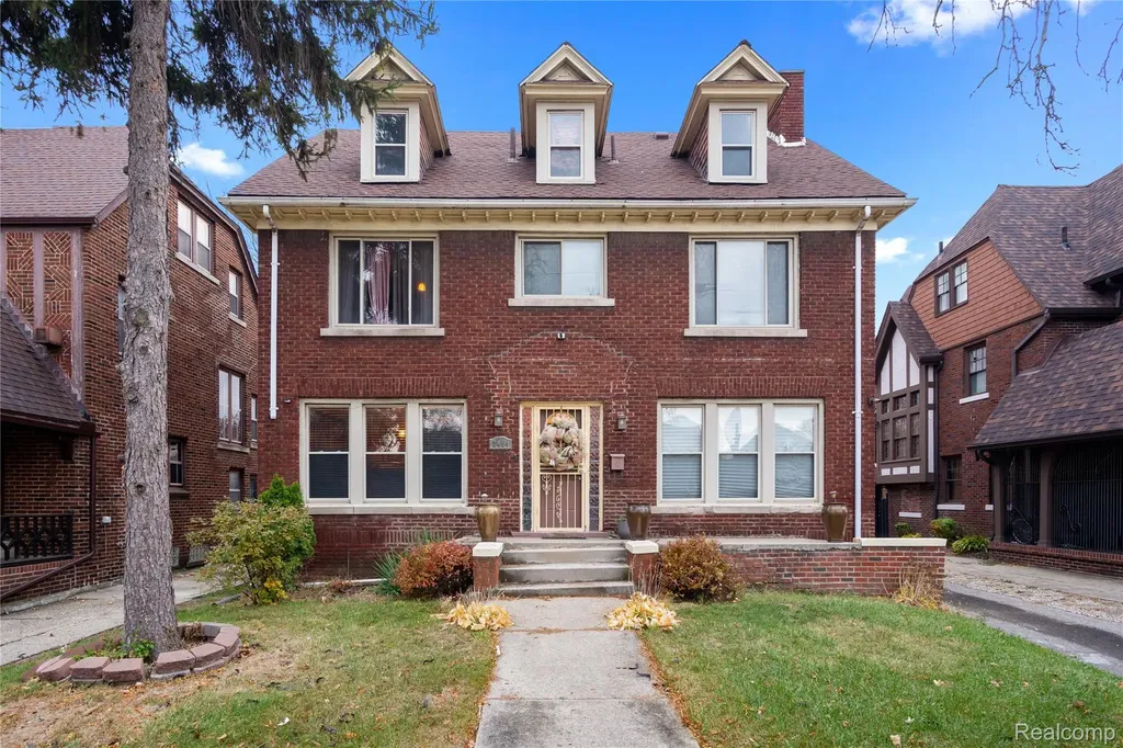 2484 Chicago Boulevard Detroit City MI 48206