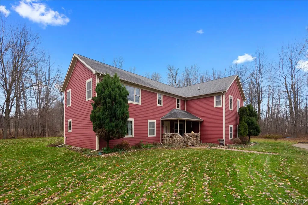 2222 Loree Road Washington Township MI 48401