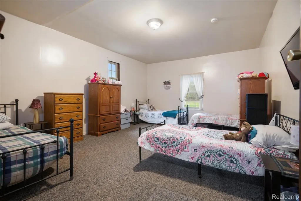 2222 Loree Road Washington Township MI 48401