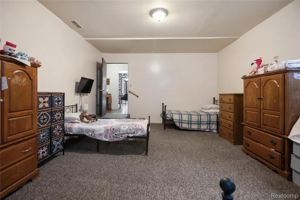 2222 Loree Road Washington Township MI 48401