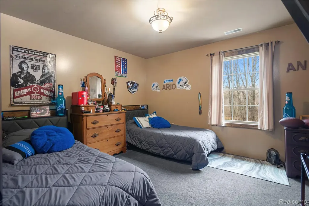 2222 Loree Road Washington Township MI 48401