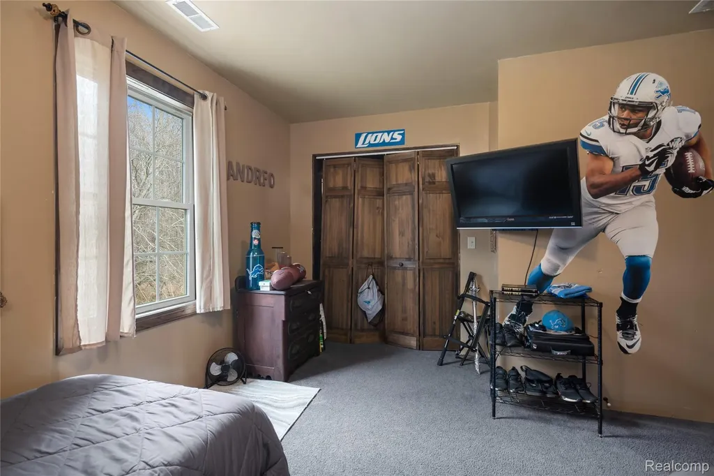 2222 Loree Road Washington Township MI 48401