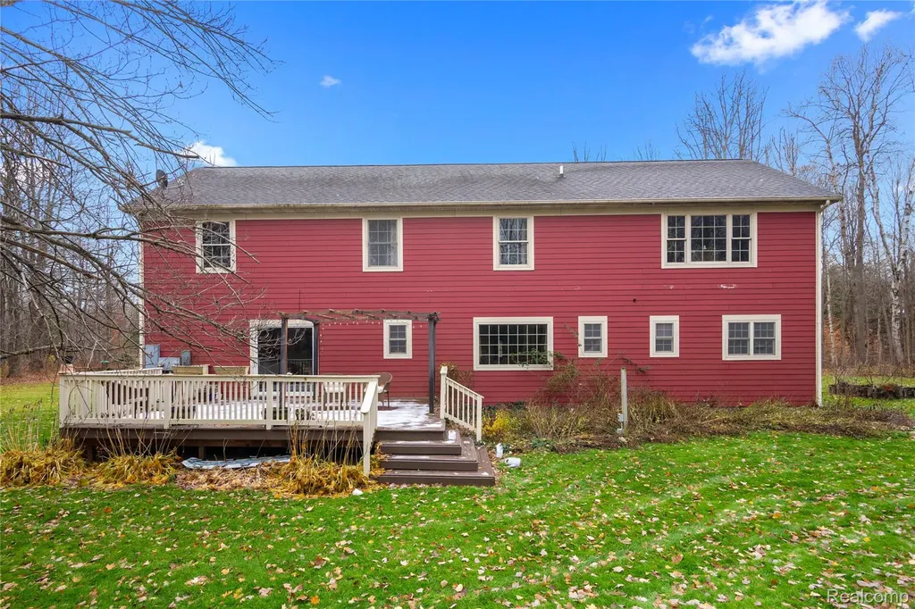 2222 Loree Road Washington Township MI 48401