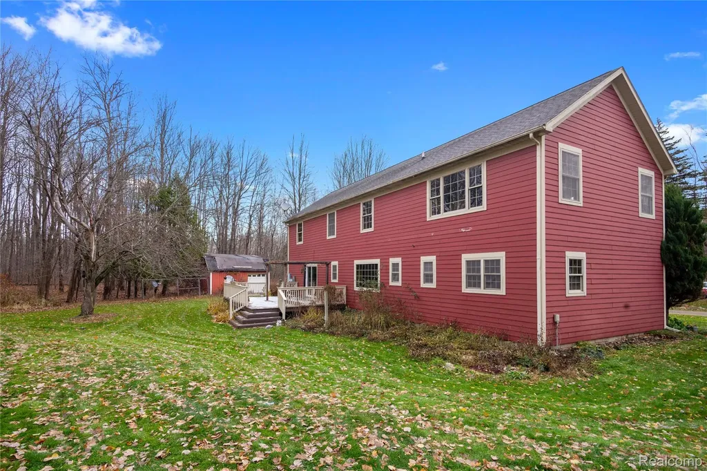 2222 Loree Road Washington Township MI 48401