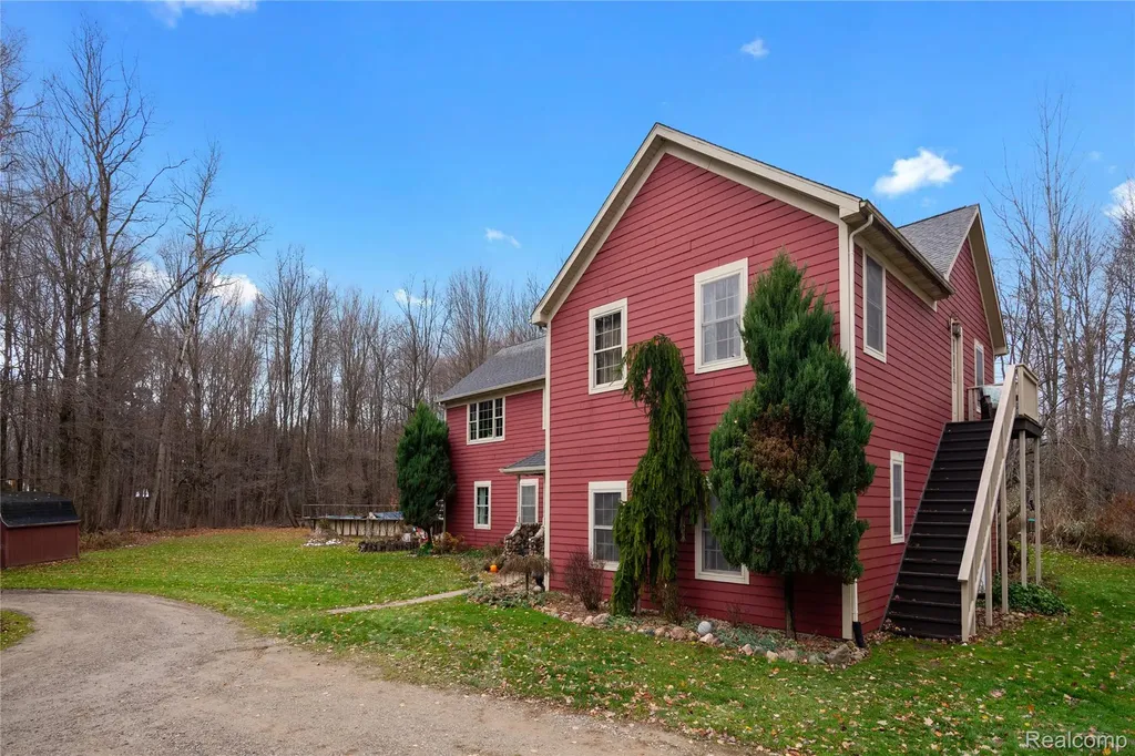 2222 Loree Road Washington Township MI 48401