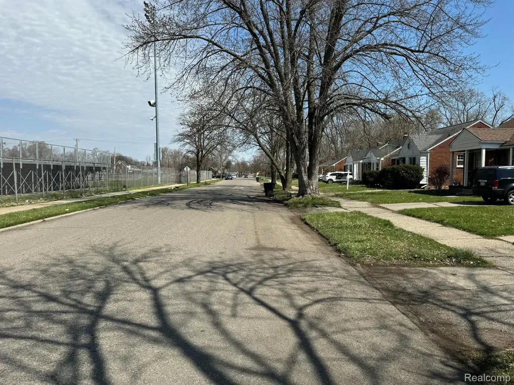 11990 Duchess Street Detroit City MI 48224