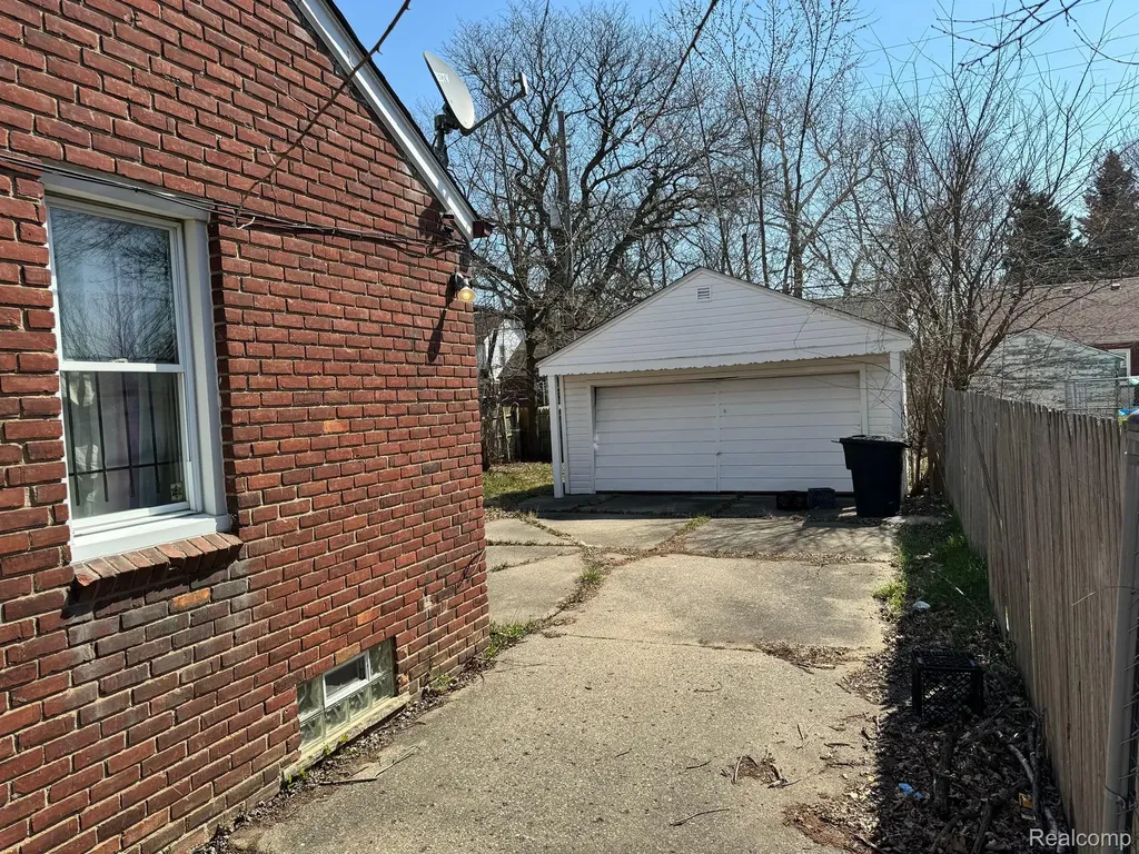 11990 Duchess Street Detroit City MI 48224