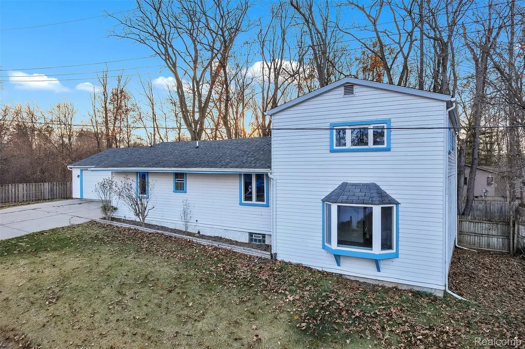 8165 Leonard Drive Holly Township MI 48442