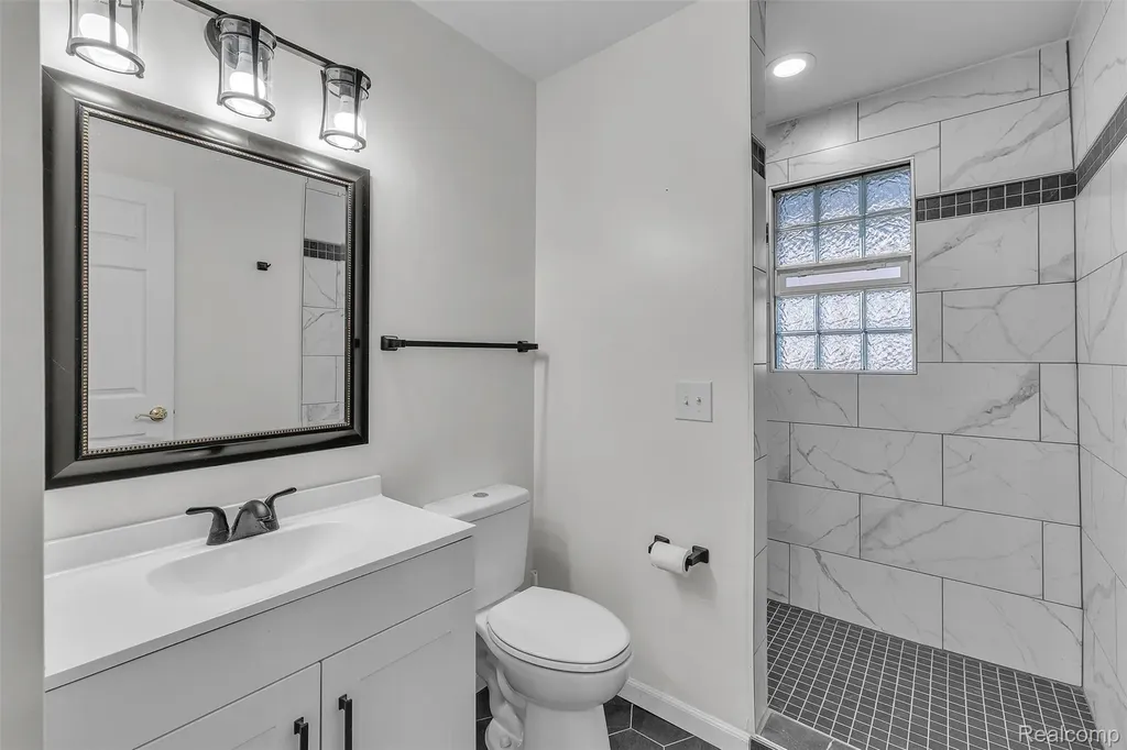 8165 Leonard Drive Holly Township MI 48442