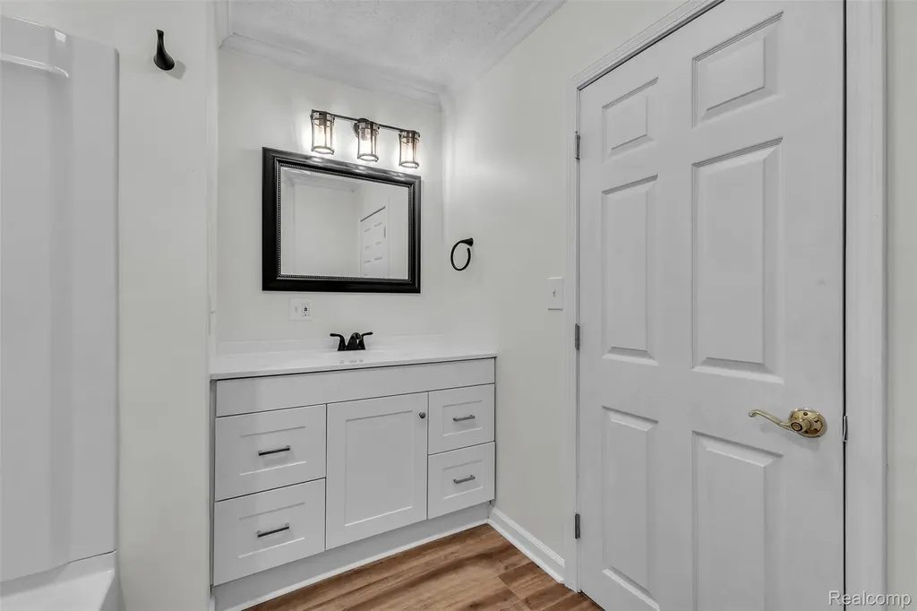 8165 Leonard Drive Holly Township MI 48442