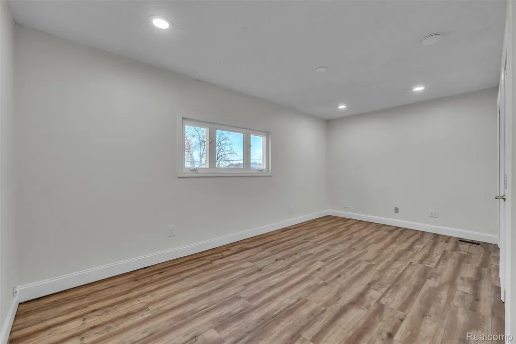 8165 Leonard Drive Holly Township MI 48442