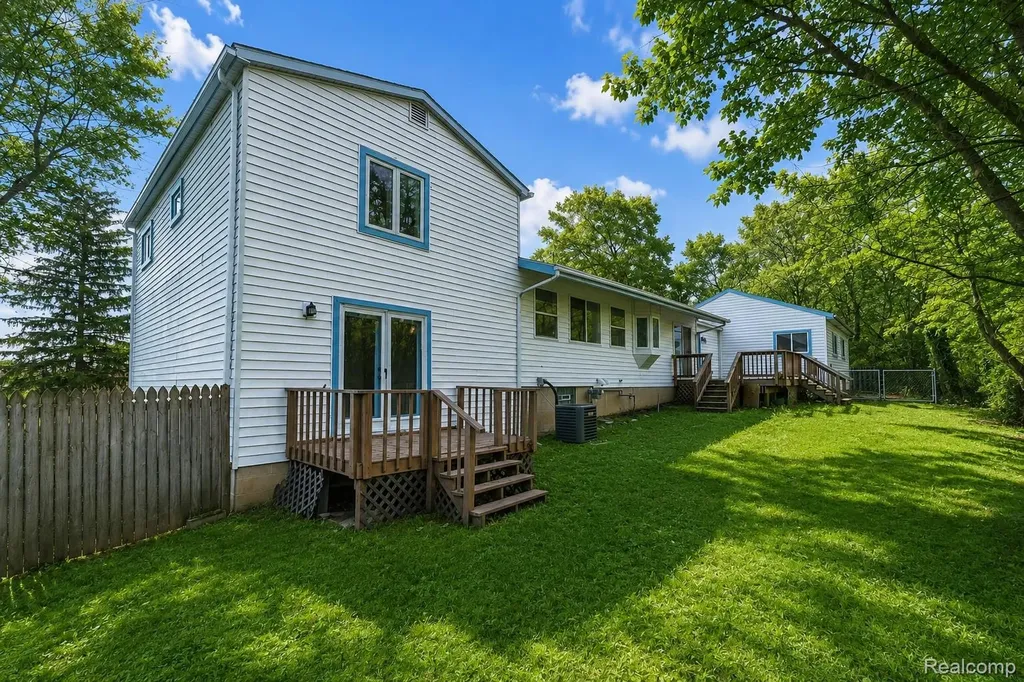 8165 Leonard Drive Holly Township MI 48442