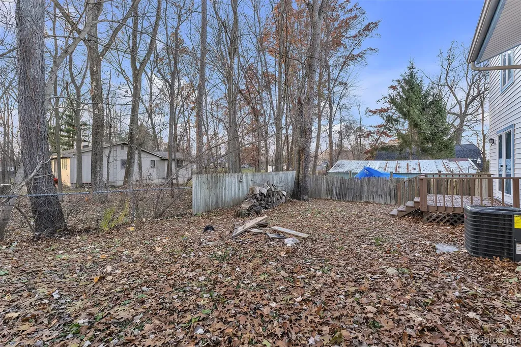 8165 Leonard Drive Holly Township MI 48442