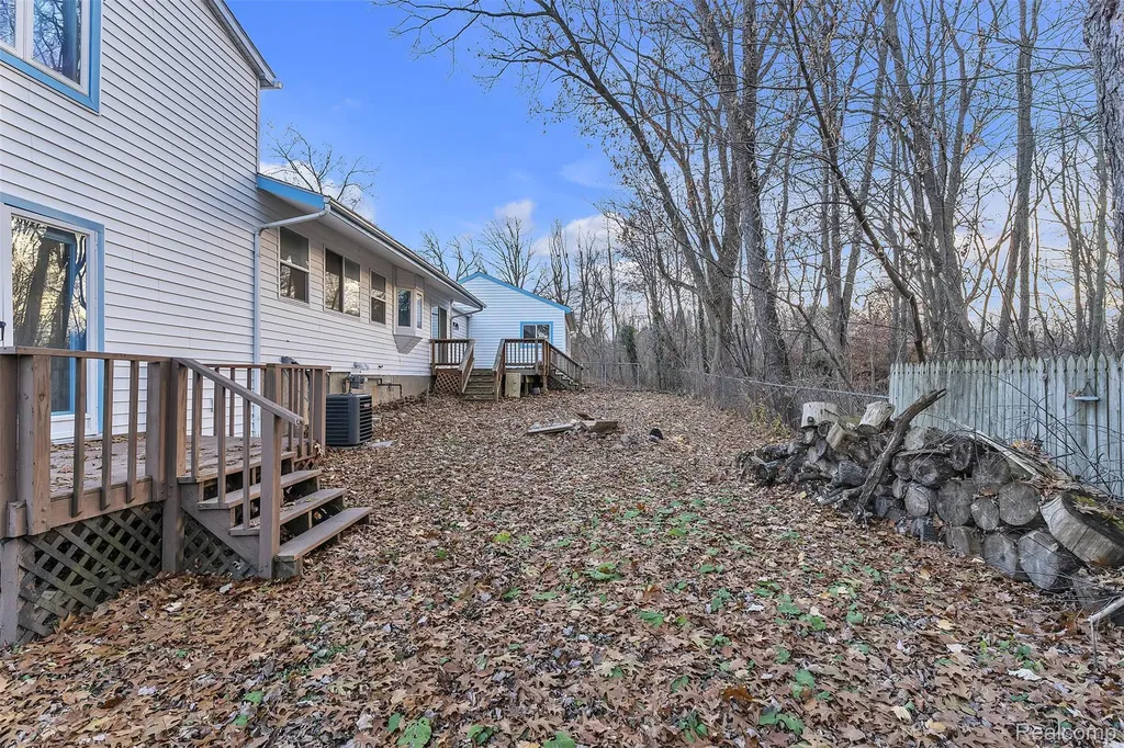 8165 Leonard Drive Holly Township MI 48442